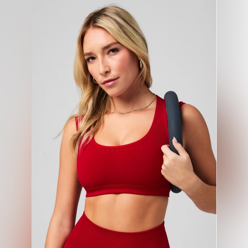 Fabletics Sculpt Knit Contour Sports Bra